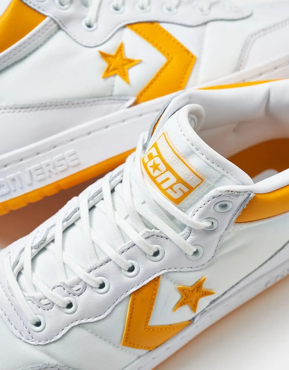 Converse Fastbreak Pro Skate Shoes - White/Light Yellow/White